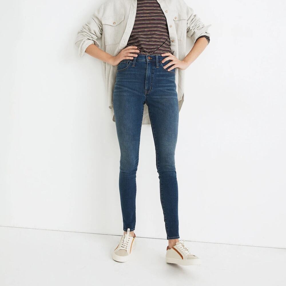 Madewell 10" High-Rise Roadtripper Supersoft Jeans in Playford Wash